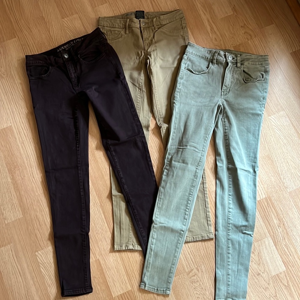 3 pair sz 2 jeggings.  2 American Eagle & 1 Mossimo pet free smoke free home
